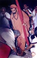 H.H. Swami Sadyojat Shankarashram padprakshalan - 1998  (Pic Courtesy ACSYT)